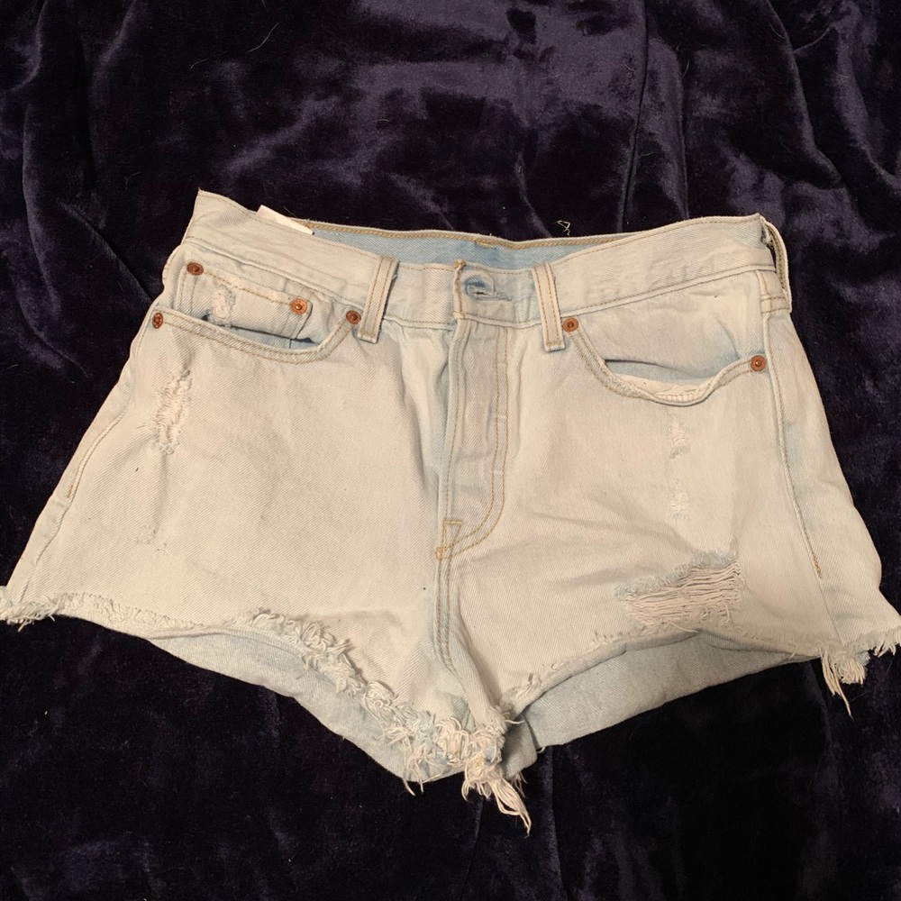 Vintage Levi’s high rise shorts